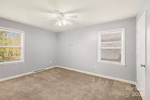 6520 Farmingdale Dr, Charlotte, NC 28212 - Photo 11