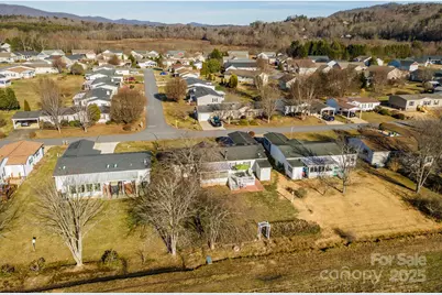 428 Riverwind Drive, Hendersonville, NC 28739 - Photo 41