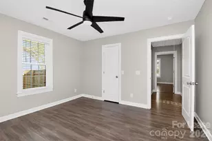 4044 Dinglewood Ave, Charlotte, NC 28205 - Photo 21