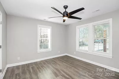 4044 Dinglewood Avenue, Charlotte, NC 28205 - Photo 17