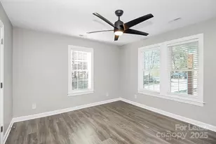 4044 Dinglewood Ave, Charlotte, NC 28205 - Photo 17