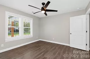 4044 Dinglewood Ave, Charlotte, NC 28205 - Photo 17