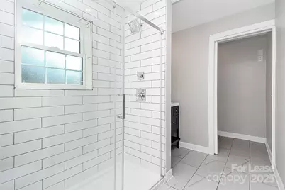 4044 Dinglewood Avenue, Charlotte, NC 28205 - Photo 11