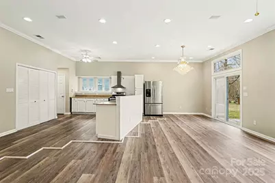 12145 Landing Green Drive, Charlotte, NC 28277 - Photo 9