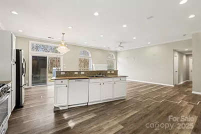 12145 Landing Green Drive, Charlotte, NC 28277 - Photo 5