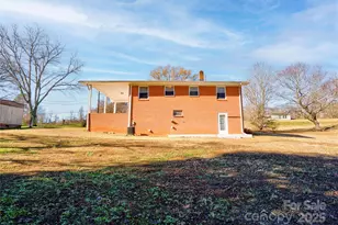 1909 S Lafayette St, Shelby, NC 28152 - Photo 3