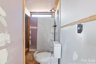 1905 Old Spartanburg Rd, Hendersonville, NC 28792 - Photo 17