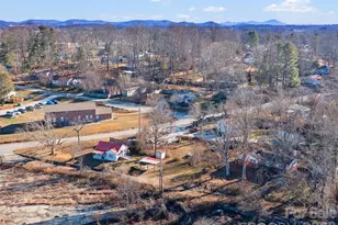 1905 Old Spartanburg Rd, Hendersonville, NC 28792 - Photo 23