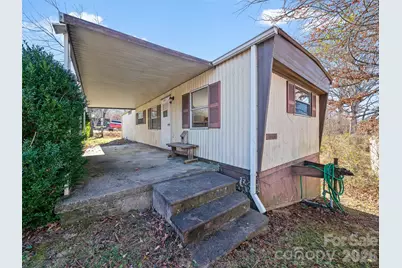 1905 Old Spartanburg Road, Hendersonville, NC 28792 - Photo 3