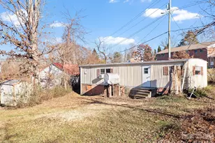 1905 Old Spartanburg Rd, Hendersonville, NC 28792 - Photo 21