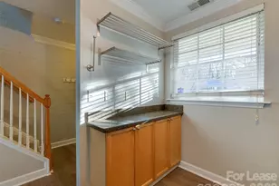 1224 Green Oaks Ln, Charlotte, NC 28205 - Photo 9