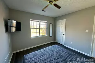 9501 Pondside Ln, Charlotte, NC 28213 - Photo 19