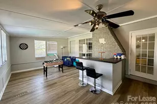 9501 Pondside Ln, Charlotte, NC 28213 - Photo 11