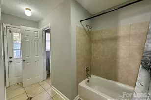 9501 Pondside Ln, Charlotte, NC 28213 - Photo 21