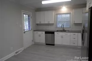 1332 Edgewater Dr, Charlotte, NC 28210 - Photo 7