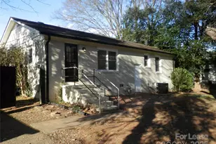 1332 Edgewater Dr, Charlotte, NC 28210 - Photo 25