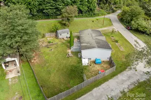 154 Turkey Pen Gap Rd, Horse Shoe, NC 28742 - Photo 25