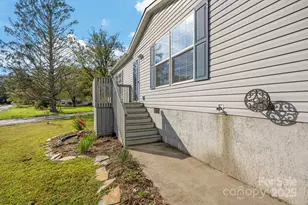 154 Turkey Pen Gap Rd, Horse Shoe, NC 28742 - Photo 5