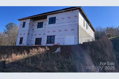 426 Huntington Woods Street SE, Lenoir, NC 28645 - Photo 5