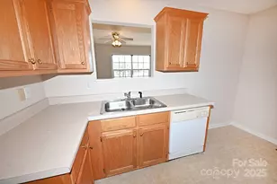 621 23rd St NW, Hickory, NC 28601 - Photo 15