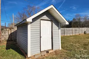 31 Stanley St, Candler, NC 28715 - Photo 19