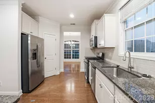 8924 Inverness Bay Rd, Charlotte, NC 28278 - Photo 7