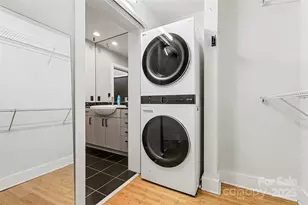 505 E 6th St, Charlotte, NC 28202 - Photo 23