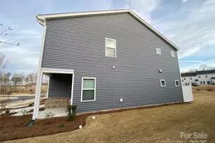 6110 Starview Ter, Charlotte, NC 28216 - Photo 21