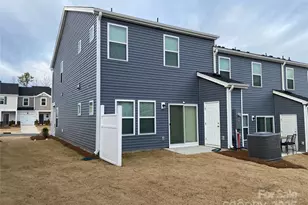 6110 Starview Ter, Charlotte, NC 28216 - Photo 3