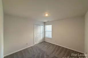 2807 Forest Grove Ct, Charlotte, NC 28269 - Photo 13