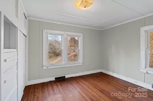 10 6th St, Asheville, NC 28804 - Photo 15