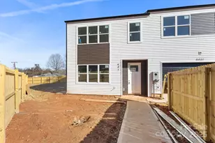 901 S Hoskins Rd, Charlotte, NC 28216 - Photo 1