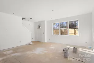 901 S Hoskins Rd, Charlotte, NC 28216 - Photo 5