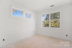 901 S Hoskins Rd, Charlotte, NC 28216 - Photo 11