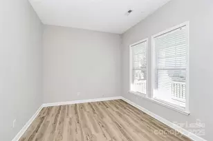 17731 N Shore Cir, Cornelius, NC 28031 - Photo 5