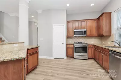 17731 N Shore Circle, Cornelius, NC 28031 - Photo 13