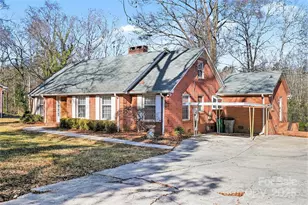 1215 Robinhood Cir, Charlotte, NC 28227 - Photo 3