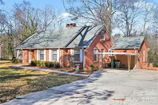 1215 Robinhood Cir, Charlotte, NC 28227 - Photo 3