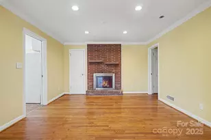 1215 Robinhood Cir, Charlotte, NC 28227 - Photo 11