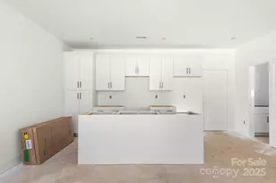 909 S Hoskins Rd, Charlotte, NC 28208 - Photo 5