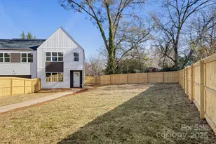 909 S Hoskins Rd, Charlotte, NC 28208 - Photo 19