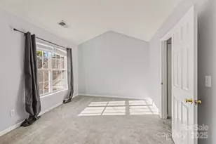 4557 Antelope Ln, Charlotte, NC 28269 - Photo 17