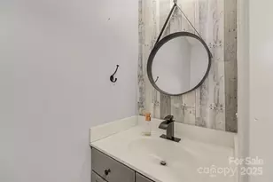 4557 Antelope Ln, Charlotte, NC 28269 - Photo 11