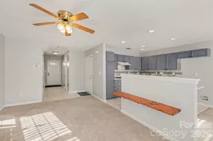 4557 Antelope Ln, Charlotte, NC 28269 - Photo 3