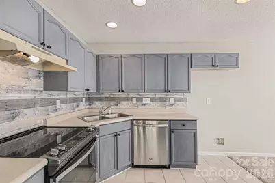 4557 Antelope Lane, Charlotte, NC 28269 - Photo 5