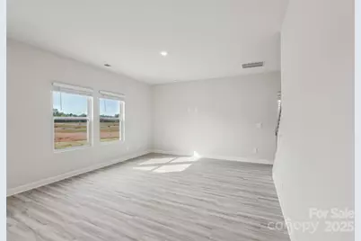 1437 Wildflower Street, Newton, NC 28658 - Photo 5