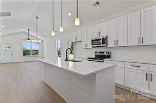 113 E Edinburgh Ct, Statesville, NC 28625 - Photo 5