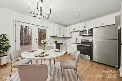 5003 Lakecrest Drive, Charlotte, NC 28215 - Photo 3