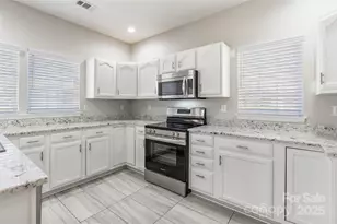 8610 Harmony Bridge Pl, Charlotte, NC 28216 - Photo 15