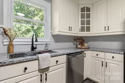 3515 12th Street Drive NE, Hickory, NC 28601 - Photo 7